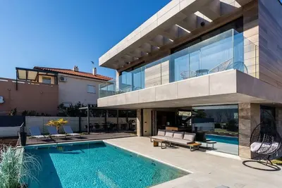 Image de Villa de luxe avec la piscine Baska, Krk (K-19533)