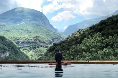 Image de Fascinating ancient tower in the Parco Nazionale dei Monti Sibillini. Breathtaking view, pool, heate