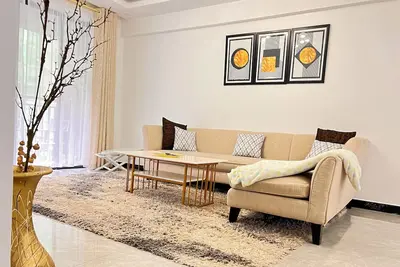 Image de Retreat in a Stylish 2br Apartment