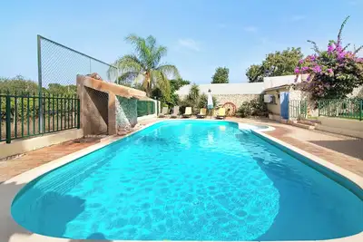Image de Maison \"Casa RĂşstica\", avec piscine et Wi-Fi
