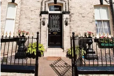 Image de \"Birchfield\" - close to city centre, 4-bed ensuite