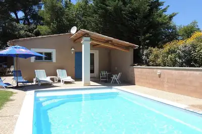 Image de Belle maison de vacances avec jardin