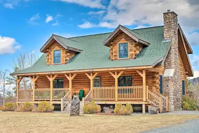 Image de 9 Mi to Bretton Woods: Carroll Log Cabin w/ Deck