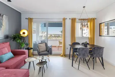 Image de Appartement 'CasaDeLuxe Riquelme' avec piscine, terrasses et Wi-Fi