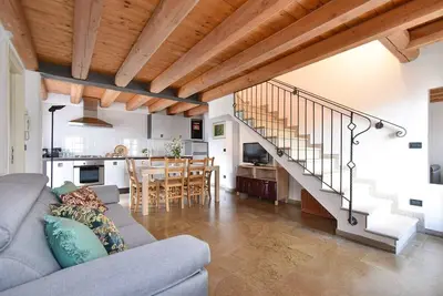 Image de Calaone Wondeful Duplex Apartment with Parkingx4