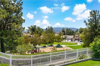 Image de Executive View Lot w/ Jacuzzi Spa - between Wine Country & Old Town