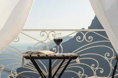 Image de Casa Romelide, villa avec vue imprenable sur la côte amalfitaine