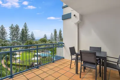 Image de Calypso Plaza Resort Unit 429 Beachfront Resort Style complex in the heart of Coolangatta
