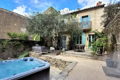 Image de Demeure de caractère entre tradition et modernité avec jacuzzi aux portes d'Uzès