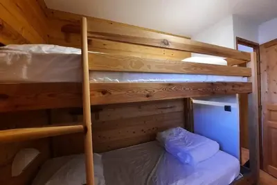 Image de 110m des commerces, 1er étage, balcon, télévision, 29m², Saint Martin de Belleville