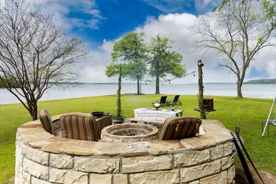 Image de 3 separate cottages side by side waterfront with panoramic views