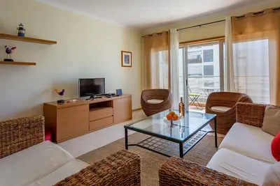 Image de Lovesome Apartment W/ Balcony by LovelyStay