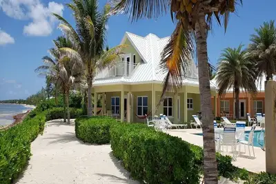 Image de Luxury 3bd Beach Front, # 4 Green, Stunning Views