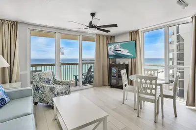 Image de Pelican upgraded corner unit, amazing ocean views!
