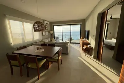 Image de Oceanview Luxury Beachfront Apartment