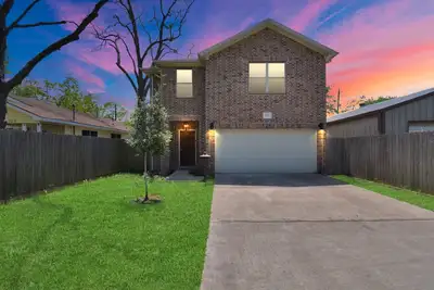 Image de Exquisitely furnished 3 bedroom Air-House