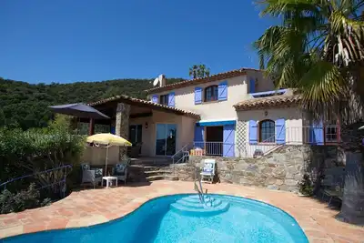 Image de Merveilleuse maison de vacances privée avec Wifi, piscine privée, Tv, terrasse et parking