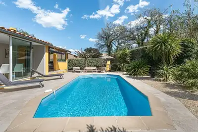 Image de Belle maison de vacances privée avec Wifi, piscine privée, climatisation, Tv, terrasse, parking