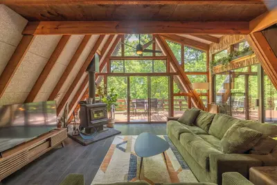 Image de The Cocoon Chalet by Innsbrook Vacations!