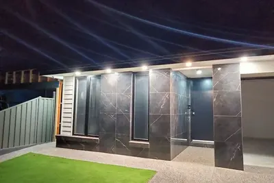 Image de Modern and cosey 4 bedroom house walk to beach