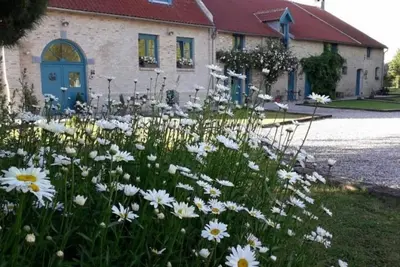 Image de Grande ferme rénovée avec équipements familiaux, proche de Bergues et Dunkerque