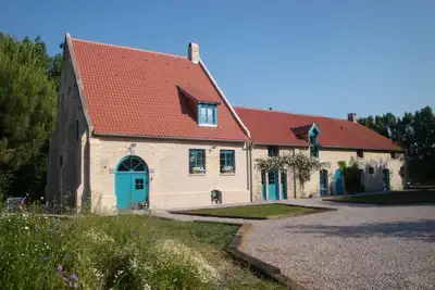 Image de Gîte familial spacieux avec jardin privatif, proche mer, équipements bébé, ping-pong, cheminée