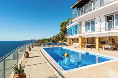 Villa \"Bergantin\" avec vue sur la mer, piscine et Wi-Fi