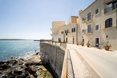 Image de The Dammuso of Ortigia - Lovely Sea View Apartment