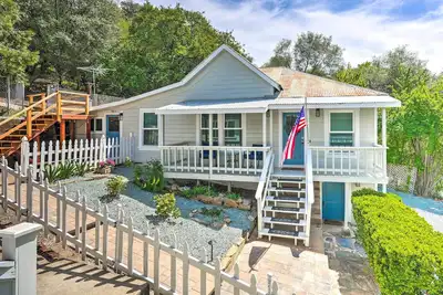 Image de Walk to Main St: Historic Cottage in Sutter Creek