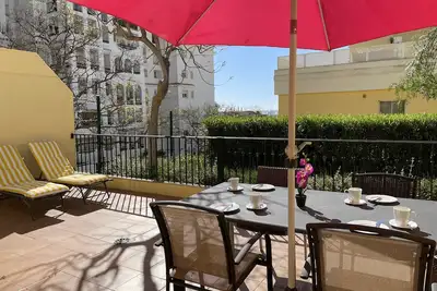 Image de Nice ground floor walking distance from marina and beaches