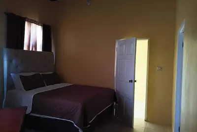 Image de Beautiful rental-5mins to beaches, restaurant, shops & bar