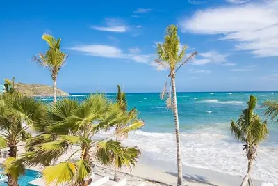 Image de Exquisite Coral Beach Club Villa - With Views from Each Bedroom