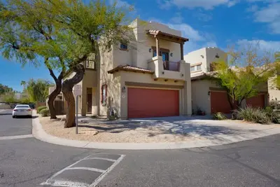 Image de 3422 e university 20 · Fantastic 2 Bed Townhome in Central Mesa