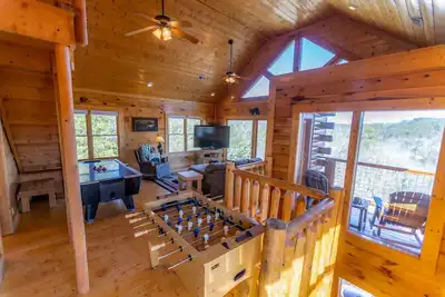 Image de Mountain-View Family Retreat. Game Rooms, Hot Tub & Pet Friendly.