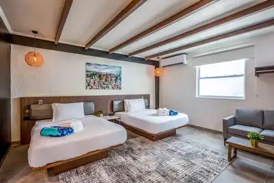 Image de Bushiri's Long Life Building-Studio-Sleeps 2 #10