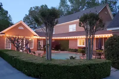 Image de Spacious 5 bedroom, 7 bath Masters rental located 6 miles from course