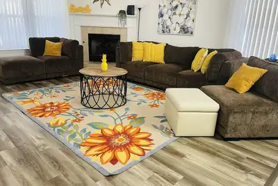 Image de Desti-Nee · Awesome beach house! pet friendly, near the beach!