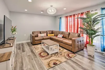 Image de Updated Home w/ Pool Table ~ 4 Mi to Hershey!