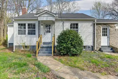 Image de Chic Columbia Home < 2 Mi to Historic Square!