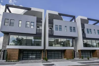 Image de Luxury 4 Story Home with an Elevator & Private Hot Tub