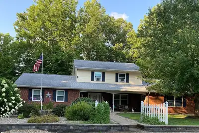 Image de Large Home in Southeast, Ohio