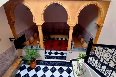 Image de Riad à Marrakech, résidence sécurisée avec piscine, idéal vacances en famille ^