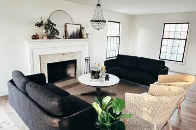 Image de 4 bed 2 1/2 bath home - easy hwy access