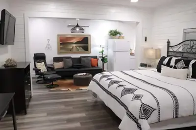 Image de Ky Lake/Tn River Lake Cabin Wi-Fi 100mps