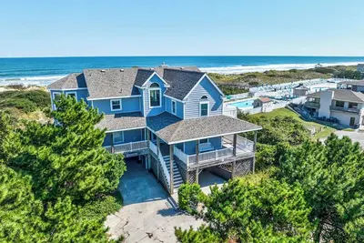 Image de Northern Star | Oceanfront | Hot Tub, Community Pool