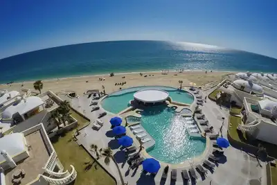 Image de Luxury Fully Remodel 1 Bedroom Condo @ Las Palmas Beachfront Resort