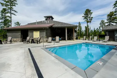 Image de Powderhouse Pass Executive Home close to Black Hills Recreation