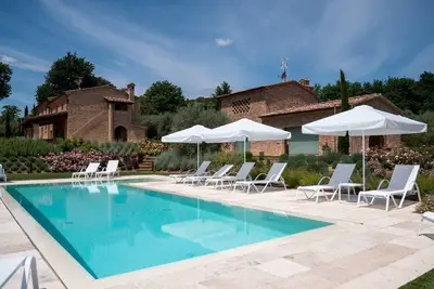 Amazing Countryside Villa With Light Blue Pool