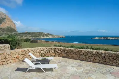 Image de Authentic Refuge On The Coast Villa With Sea View