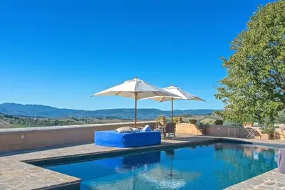 Image de Adorable Posh Villa Overlooking Umbrian Hills